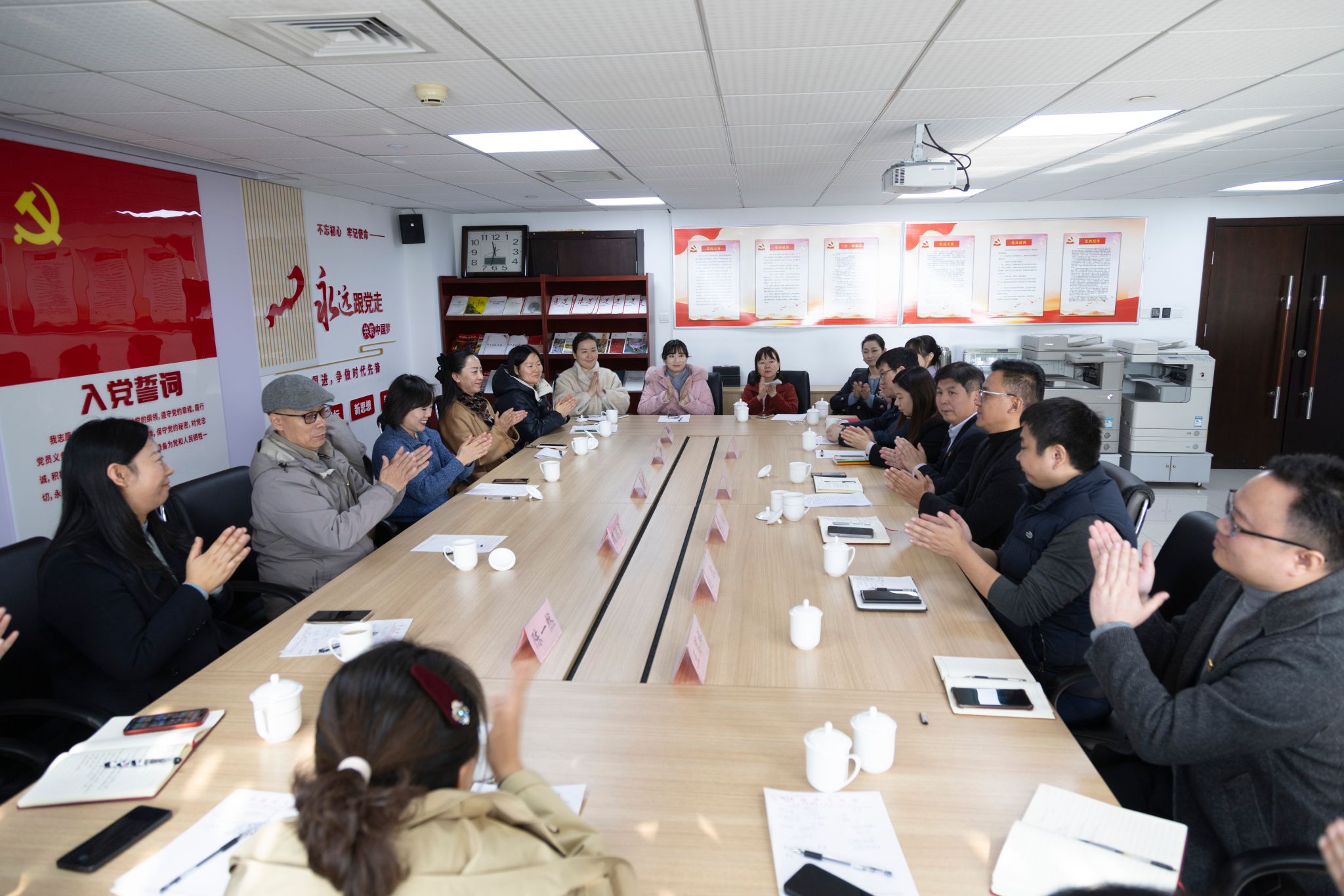 藝心向黨 文化互鑒——國際藝術(shù)交流學(xué)院與濟(jì)南市文化館攜手開展黨建共建暨文化藝術(shù)交流活動